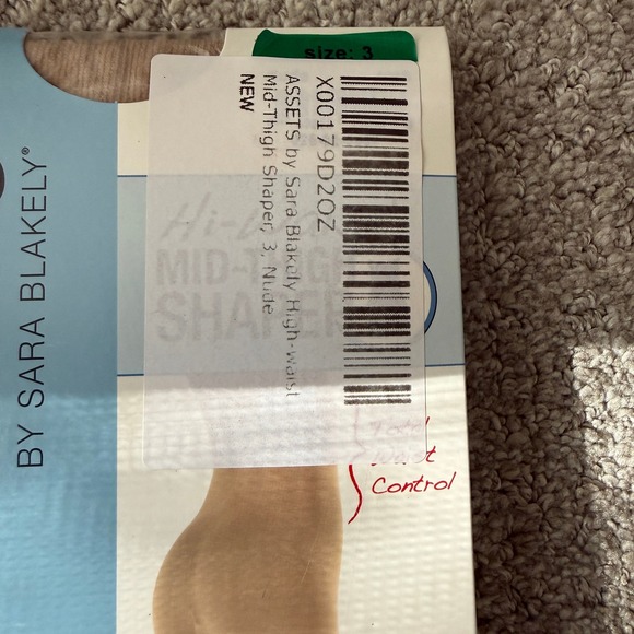 NWT Spanx ASSETS by Sara Blakely Hi Waist Mid Thigh Shaper Nude Size 3 Control - Picture 2 of 8